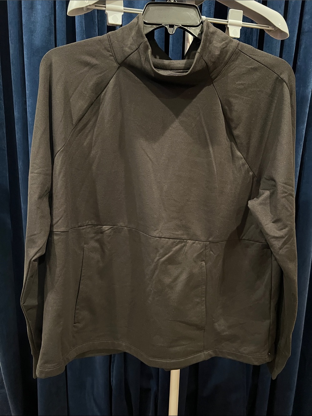 Avia Black Performance Pullover Funnel-Neck Jacket with kangaroo pouch pocket